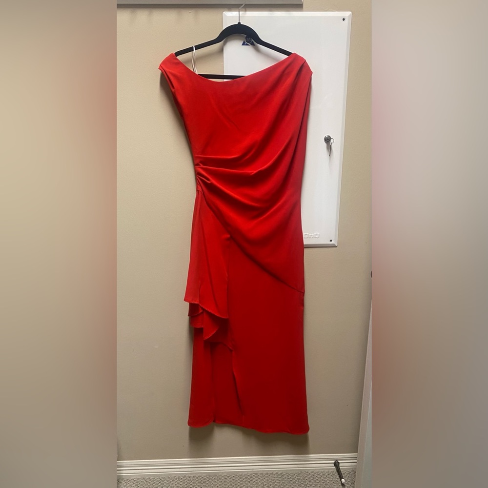 Elliatt Red Dress Small